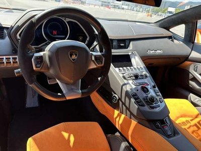 LAMBORGHINI AVENTADOR - 10