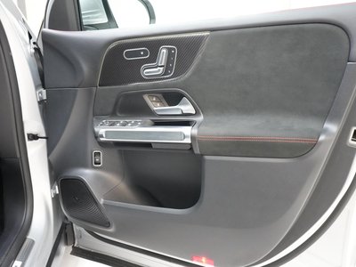 صورة مصغرة 43 لـ 2022 Mercedes-BENZ GLB AMG