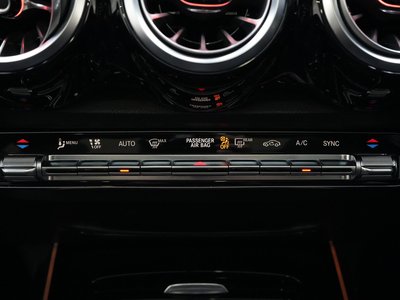 صورة مصغرة 17 لـ 2022 Mercedes-BENZ GLB AMG