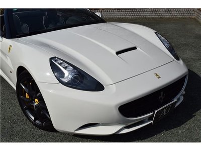 FERRARI CALIFORNIA - 5
