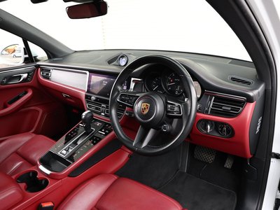 PORSCHE MACAN - 5