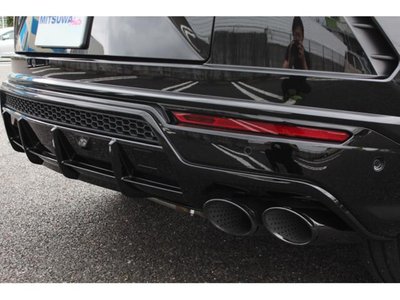 LAMBORGHINI URUS - 8