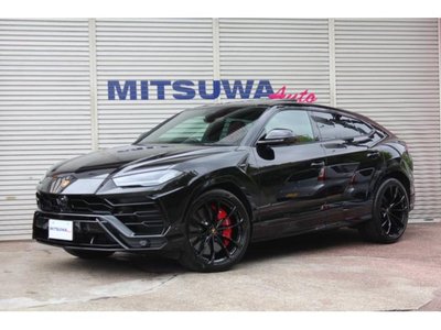 LAMBORGHINI URUS - 1