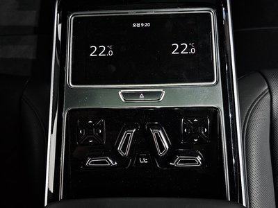 2021 AUDI A8 缩略图 32