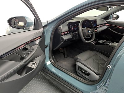 2025 BMW 5 SERIES photo 10