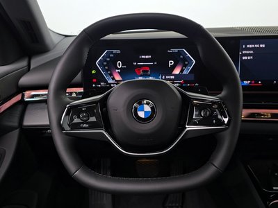 صورة مصغرة 13 لـ 2025 BMW 5 SERIES
