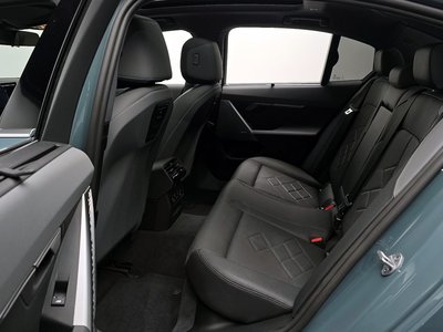 صورة مصغرة 12 لـ 2025 BMW 5 SERIES