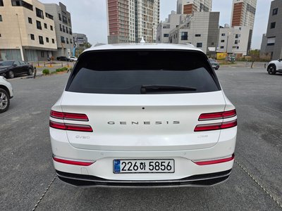 GENESIS GV80 - 8