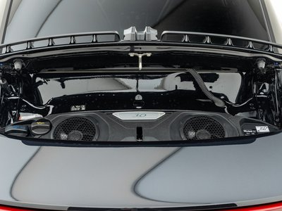 2025 Porsche 911 — миниатюра 18