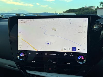2023 Lexus NX — миниатюра 25