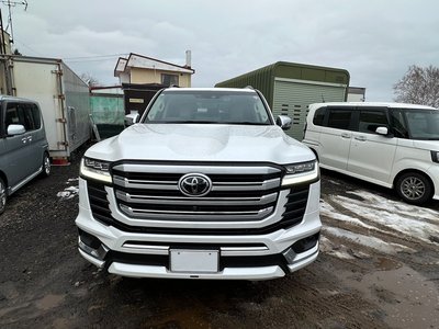 TOYOTA LAND CRUISER 300 - 2