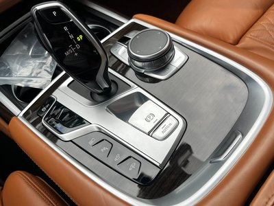 BMW 7 SERIES - 9
