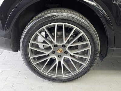 PORSCHE CAYENNE - 6
