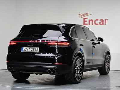 PORSCHE CAYENNE - 4