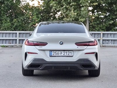 BMW 8 SERIES - 3