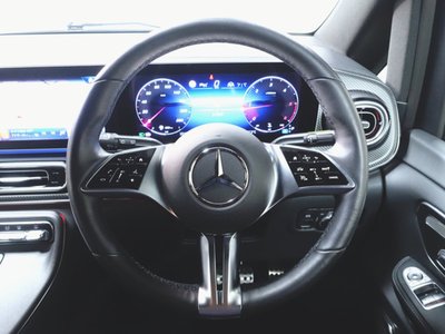 2025 Mercedes-BENZ V-CLASS 照片 13