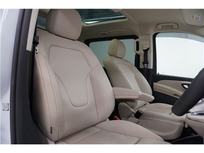 صورة مصغرة 38 لـ 2025 Mercedes-BENZ V-CLASS