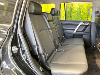 TOYOTA LAND CRUISER PRADO - 9