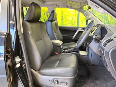 TOYOTA LAND CRUISER PRADO - 8