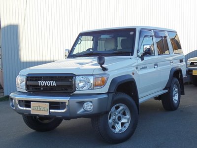 TOYOTA LAND CRUISER 70