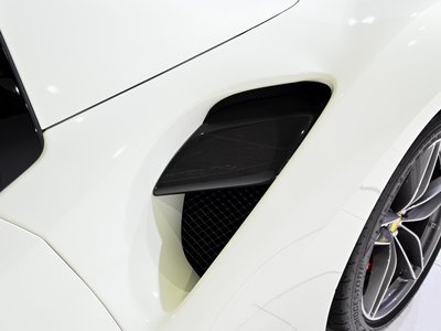 صورة مصغرة 24 لـ 2018 FERRARI 488 SPIDER