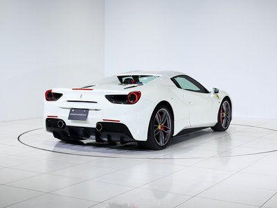 صورة مصغرة 11 لـ 2018 FERRARI 488 SPIDER
