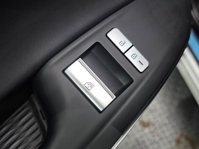 2023 Genesis GV70 thumbnail 31