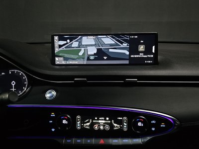2023 Genesis GV70 thumbnail 19