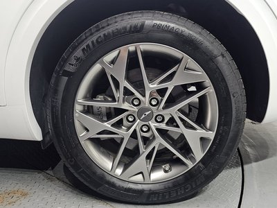 صورة 8 لـ 2023 Genesis GV70