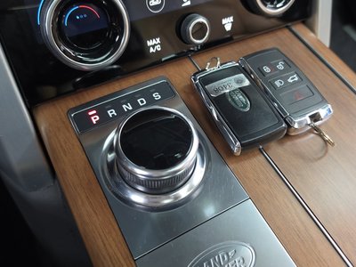 صورة 9 لـ 2019 LAND Rover RANGE ROVER