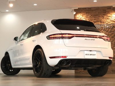 PORSCHE MACAN - 2