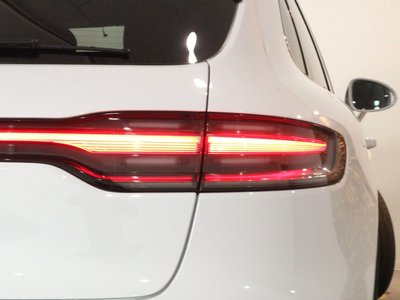 PORSCHE MACAN - 6
