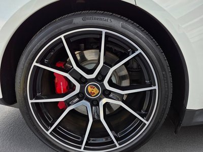 2023 Porsche TAYCAN 缩略图 17