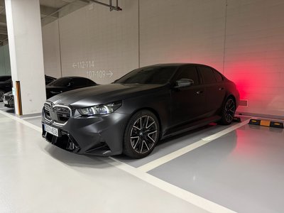 2025 BMW M5 缩略图 20
