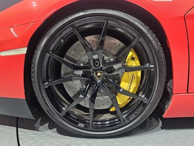 2016 Lamborghini AVENTADOR photo 6