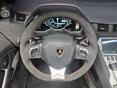 2016 Lamborghini AVENTADOR thumbnail 12