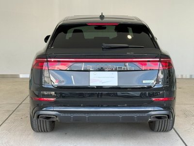 AUDI Q8 - 5