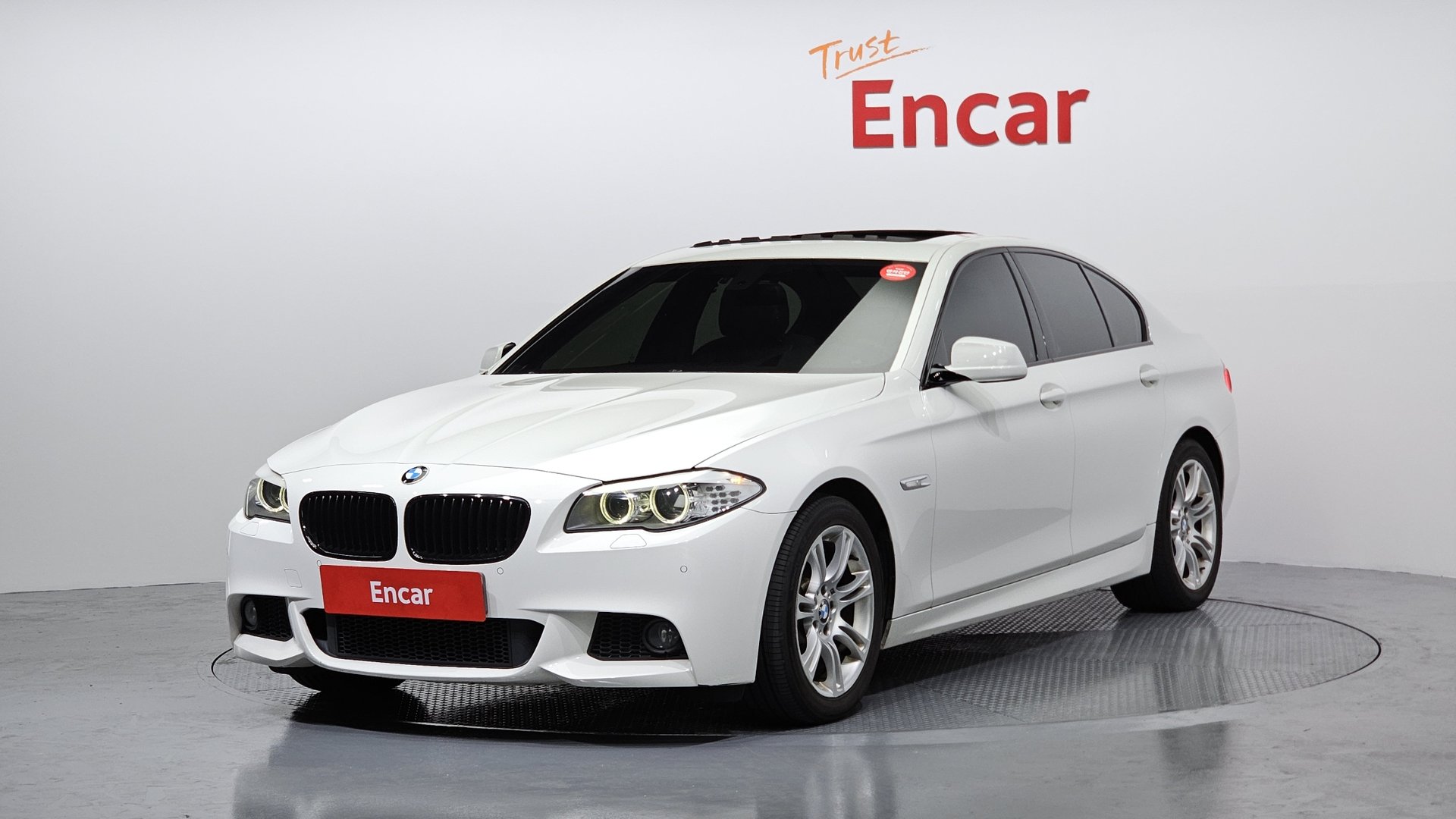 BMW 5 SERIES - View 1