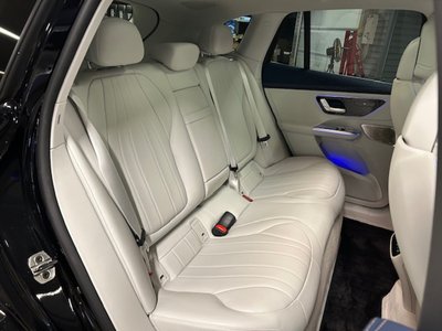 MERCEDES-BENZ EQE - 9