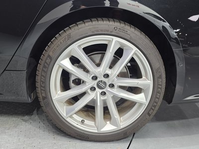 AUDI A7 - 8