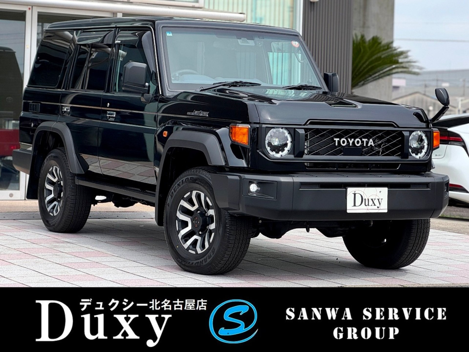 TOYOTA LAND CRUISER 70 - View 1