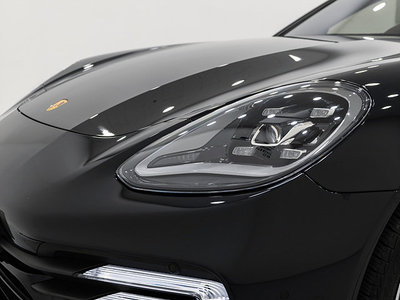 2023 Porsche PANAMERA thumbnail 11