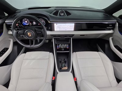 PORSCHE MACAN - 5