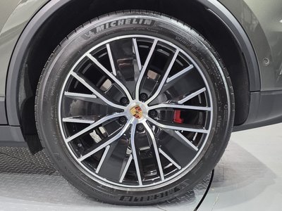 PORSCHE MACAN - 8