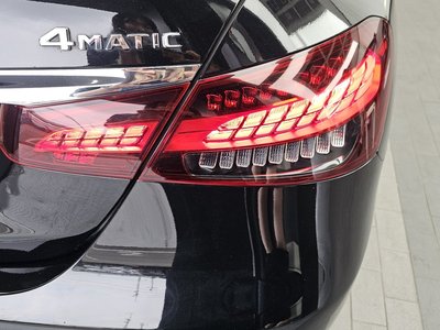 MERCEDES-BENZ E-CLASS - 10