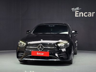 MERCEDES-BENZ E-CLASS - 2