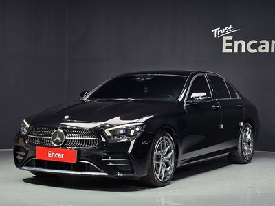 MERCEDES-BENZ E-CLASS - 1