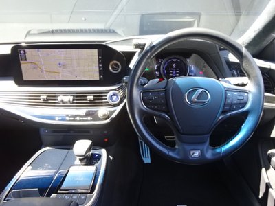 صورة مصغرة 16 لـ 2021 Lexus LS