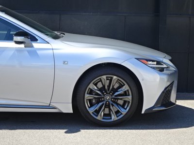صورة مصغرة 9 لـ 2021 Lexus LS