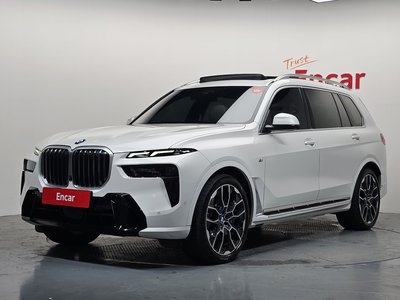 2023 BMW X7 — фото 1
